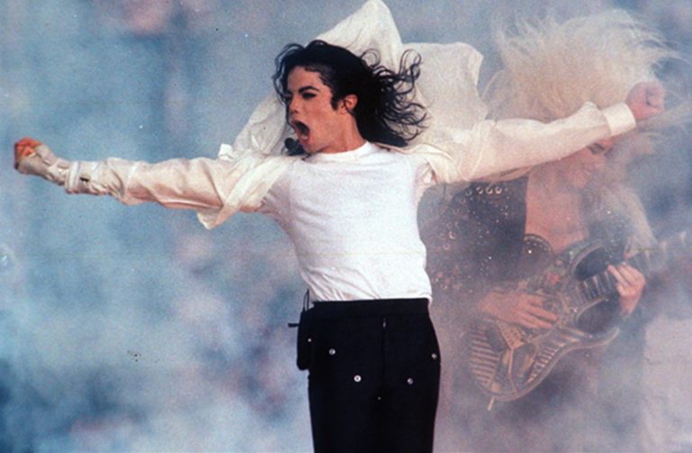 5 Singers That Everyone Should Know About